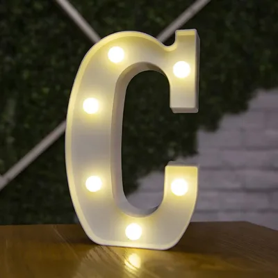 LED svítící písmeno C na stůl Tiardey