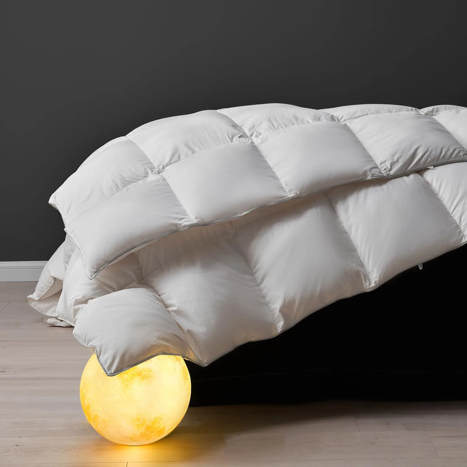 Letní přikrývka DWR 200×200 cm, 90% peří, 10% žeber, výplň 720 g