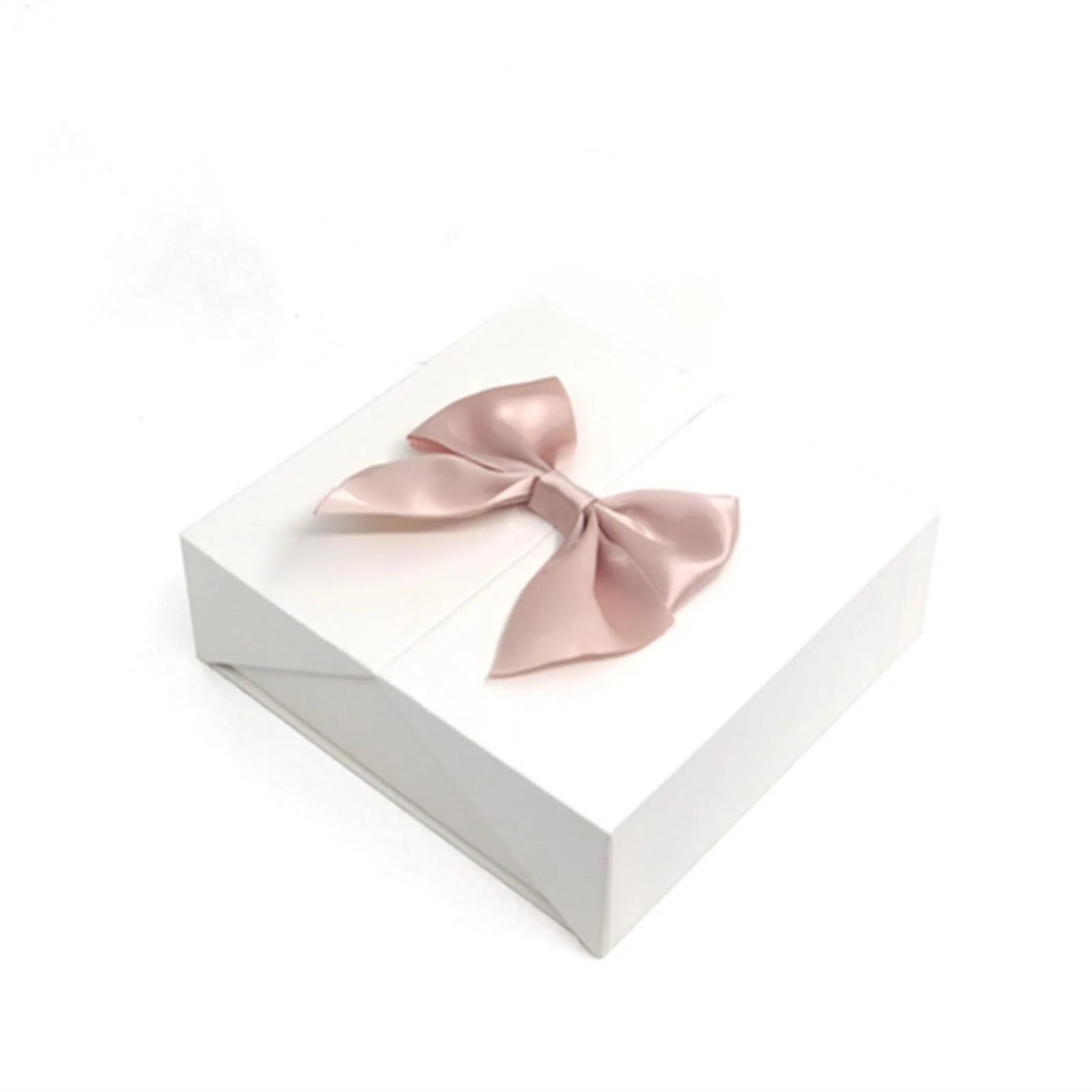 Bílá přenosná šperkovnice s růžemi 20 × 15 cm